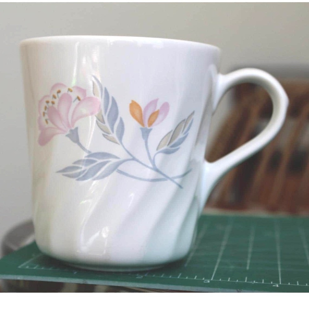 Corelle‎ Coordinates Stoneware Mug Pink Floral Blue Leaves Swirl White Thailand